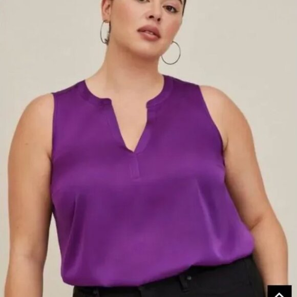 Torrid Satin Split Front Tank Sleeveless V Neck Silky Top Grey Size 5 - Picture 7 of 8